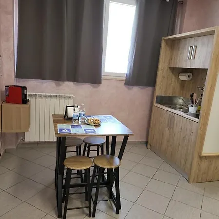 Homefamily Apartment *